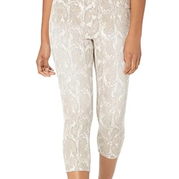 HUE Women's High Rise Denim Capri Legging - Taupe - Faded Python - NWT - Medium - Picture 13 of 14